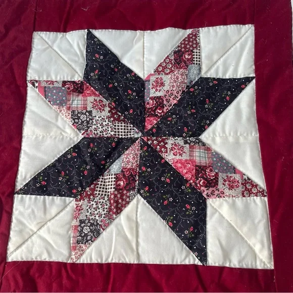 Handmade quilt - Picture 3 of 6